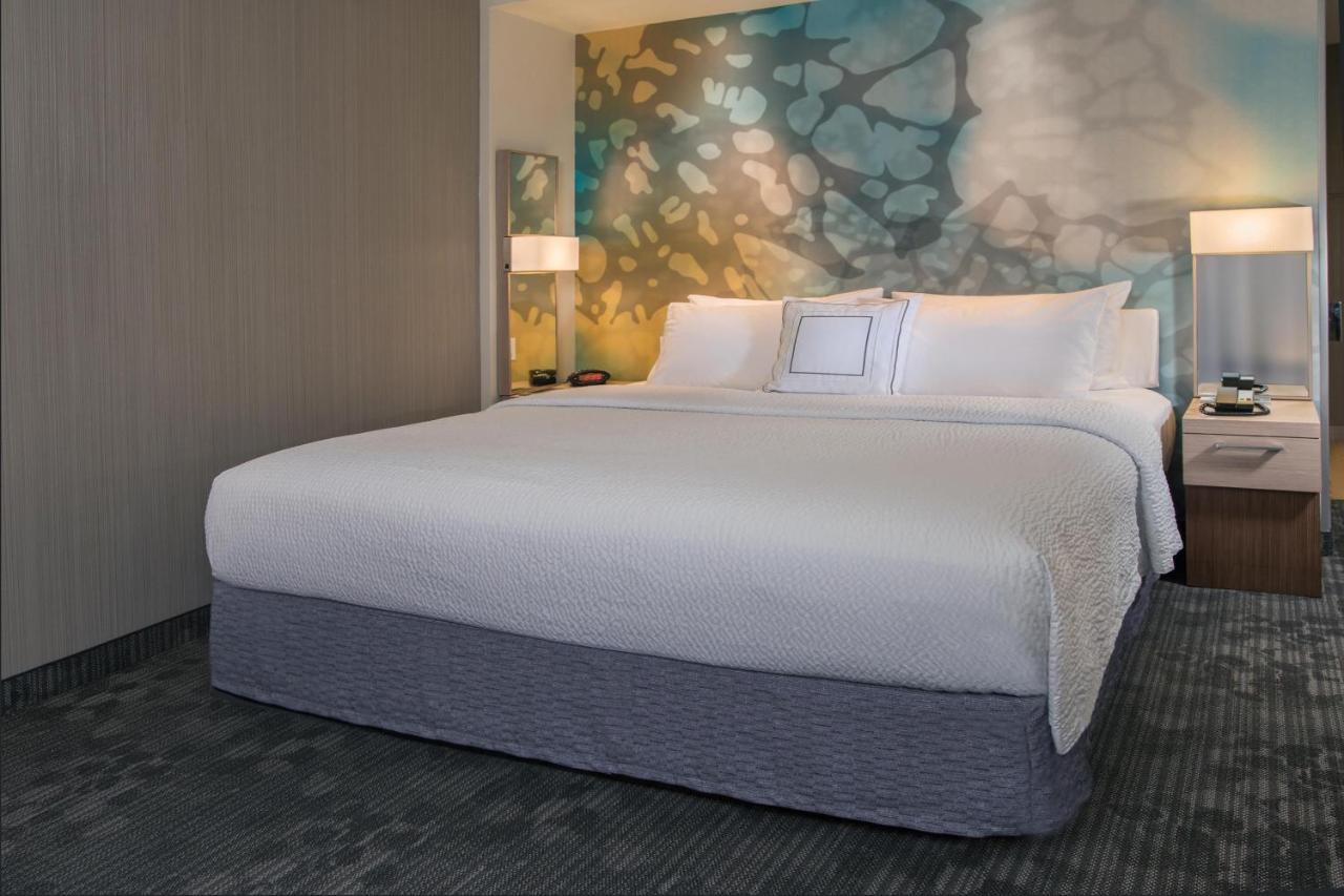 Courtyard By Marriott New York Queens, Jamaica Exterior foto